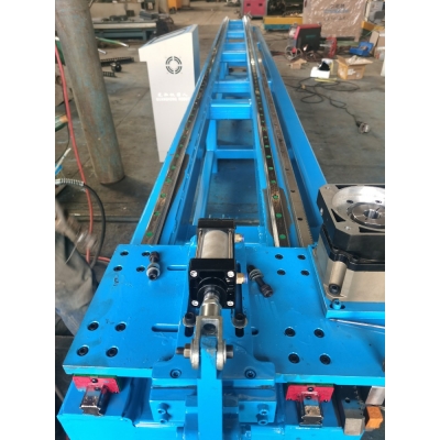 數控沖孔機